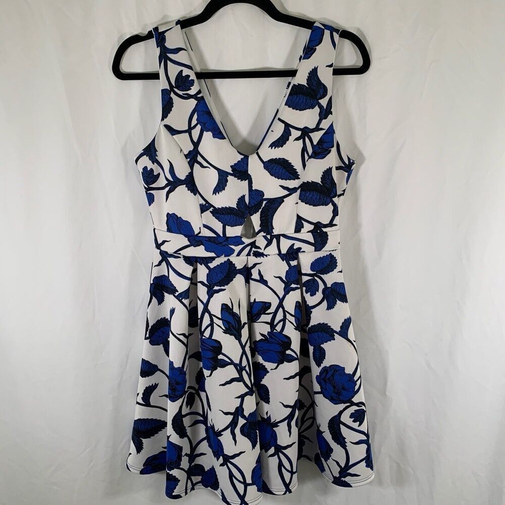 Romeo Juliet Couture Dress Women's Medium White Blue Floral Sleeveless Vneck